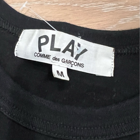 COMME des GARÇONS PLAY Black Heart T-Shirt - Picture 7 of 7